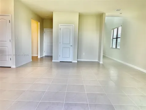 4490 Gramercy Drive Oakland Park FL 33309