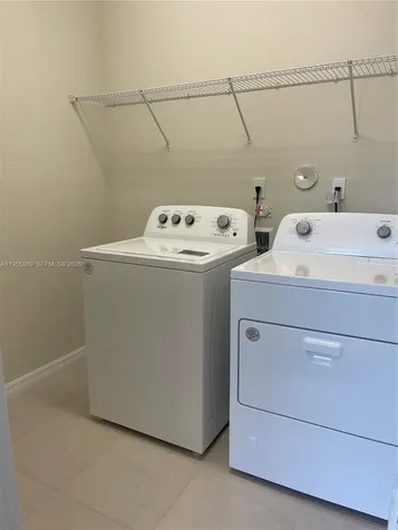 4490 Gramercy Drive Oakland Park FL 33309