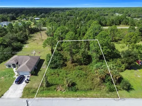 1915 Louis Avenue Lehigh Acres FL 33972
