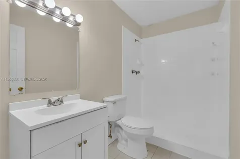 17901 NW 68th Avenue Hialeah FL 33015