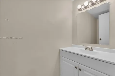 17901 NW 68th Avenue Hialeah FL 33015
