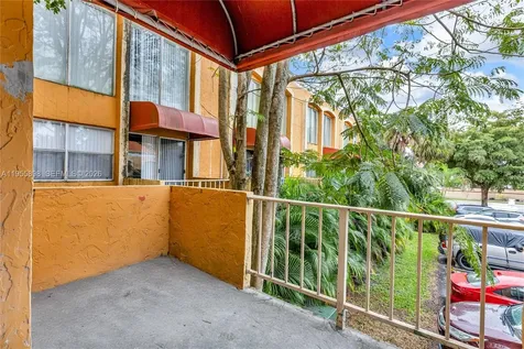 17901 NW 68th Avenue Hialeah FL 33015