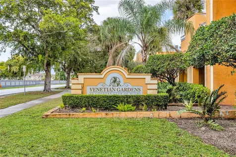 17901 NW 68th Avenue Hialeah FL 33015