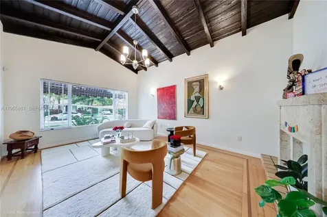 717 NE 73rd Street Miami FL 33138
