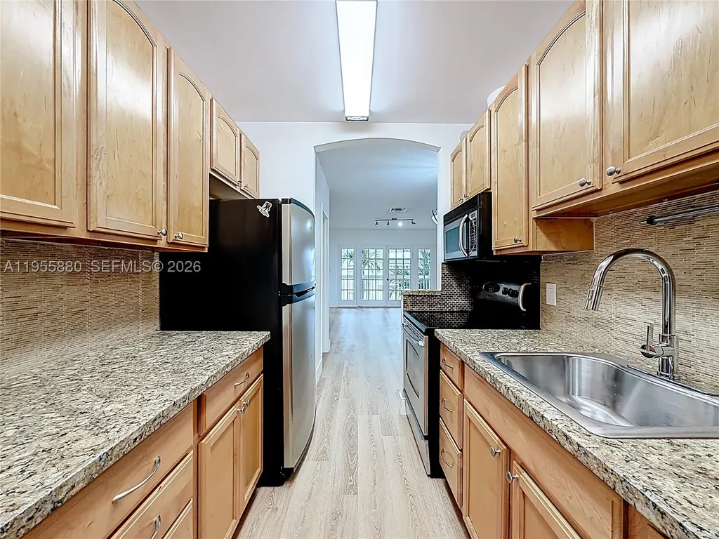 2424 SE 17th Causeway Fort Lauderdale FL 33316