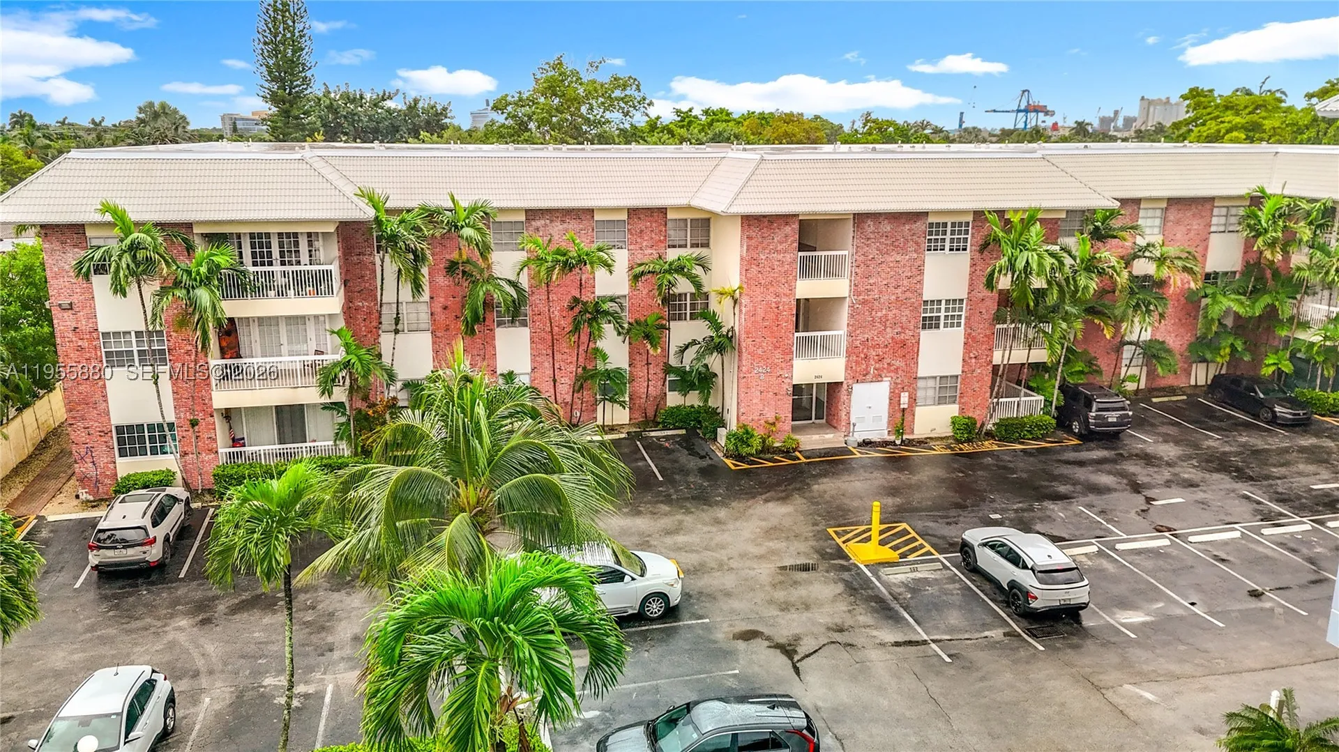 2424 SE 17th Causeway Fort Lauderdale FL 33316