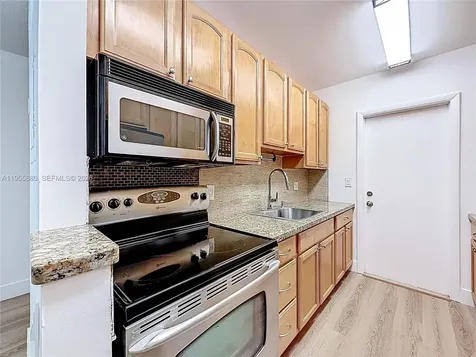 2424 SE 17th Causeway Fort Lauderdale FL 33316