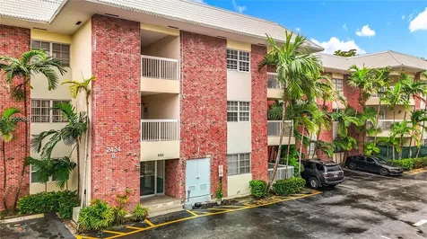 2424 SE 17th Causeway Fort Lauderdale FL 33316