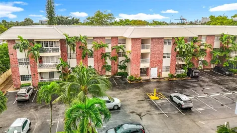 2424 SE 17th Causeway Fort Lauderdale FL 33316