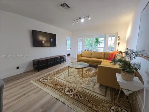 2424 SE 17th Causeway Fort Lauderdale FL 33316