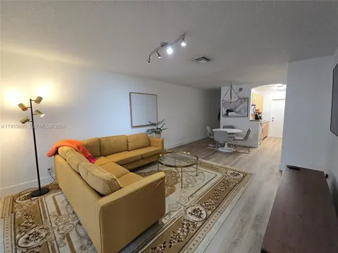 2424 SE 17th Causeway Fort Lauderdale FL 33316