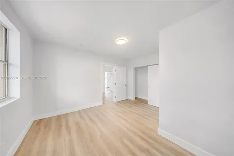 1648 NW 33rd Street Miami FL 33142