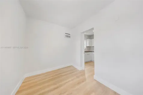 1648 NW 33rd Street Miami FL 33142