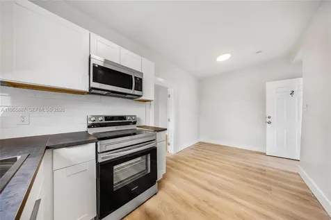 1648 NW 33rd Street Miami FL 33142