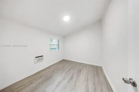 1648 NW 33rd Street Miami FL 33142