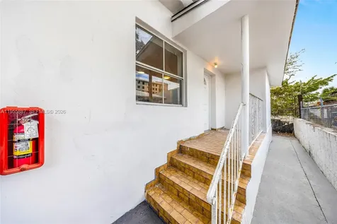 1648 NW 33rd Street Miami FL 33142