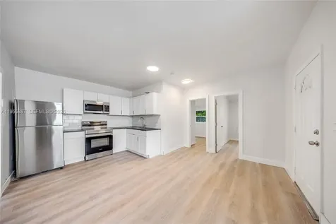 1648 NW 33rd Street Miami FL 33142