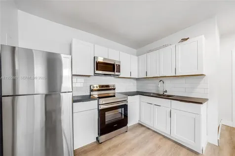 1648 NW 33rd Street Miami FL 33142