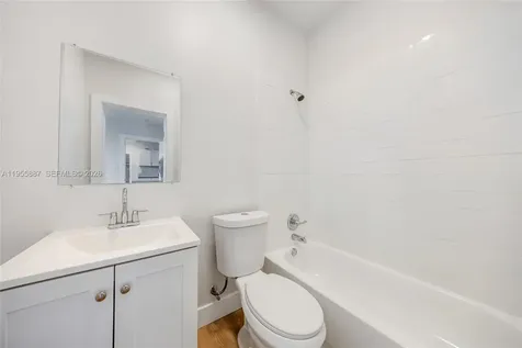 1648 NW 33rd Street Miami FL 33142