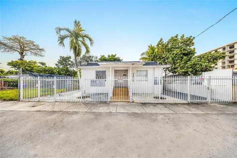 1648 NW 33rd Street Miami FL 33142