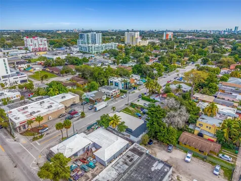 1648 NW 33rd Street Miami FL 33142