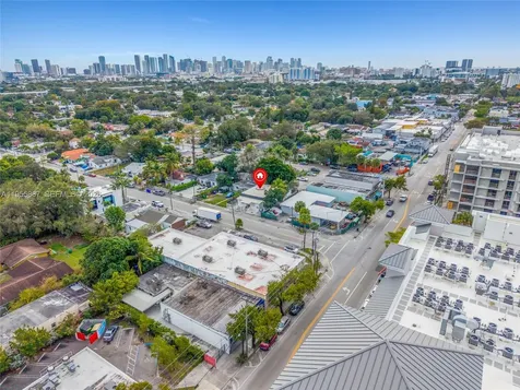 1648 NW 33rd Street Miami FL 33142