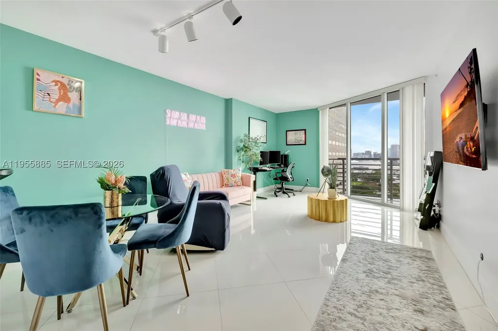 325 S Biscayne Boulevard Miami FL 33131