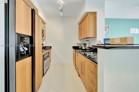 325 S Biscayne Boulevard Miami FL 33131