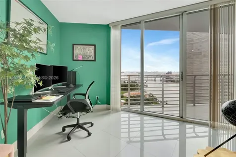 325 S Biscayne Boulevard Miami FL 33131
