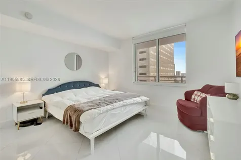 325 S Biscayne Boulevard Miami FL 33131