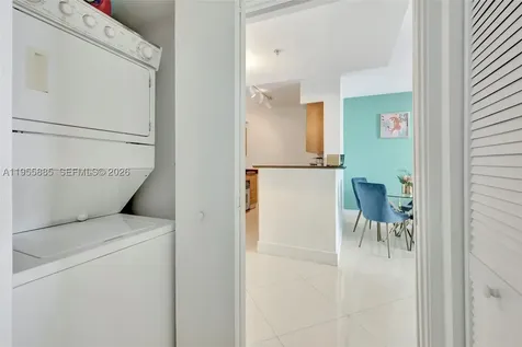 325 S Biscayne Boulevard Miami FL 33131