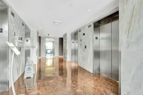 325 S Biscayne Boulevard Miami FL 33131