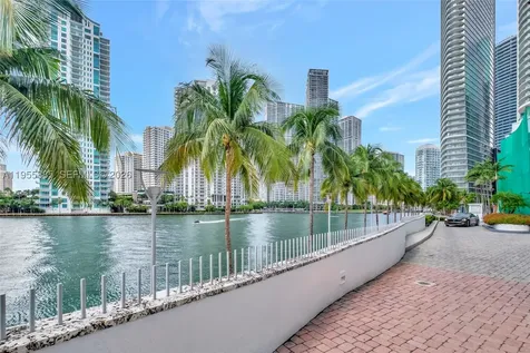 325 S Biscayne Boulevard Miami FL 33131