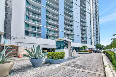 325 S Biscayne Boulevard Miami FL 33131