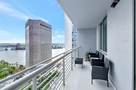 325 S Biscayne Boulevard Miami FL 33131