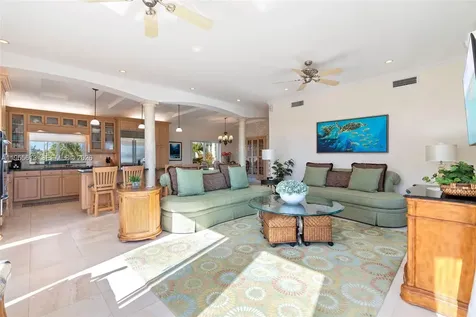 44 W Plaza Del Lago Lower Keys FL 33036
