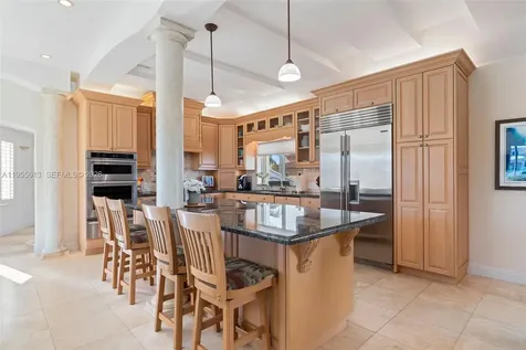 44 W Plaza Del Lago Lower Keys FL 33036