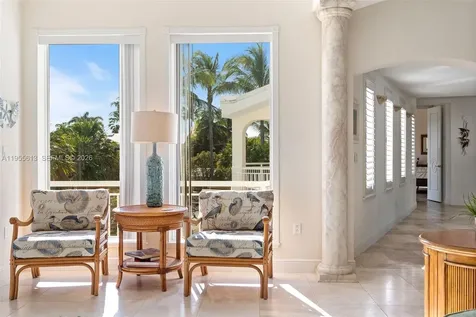 44 W Plaza Del Lago Lower Keys FL 33036