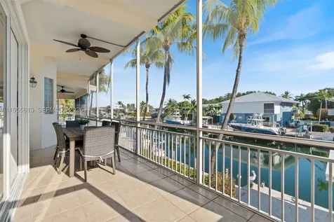 44 W Plaza Del Lago Lower Keys FL 33036