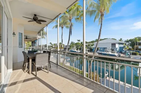 44 W Plaza Del Lago Lower Keys FL 33036
