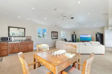 44 W Plaza Del Lago Lower Keys FL 33036