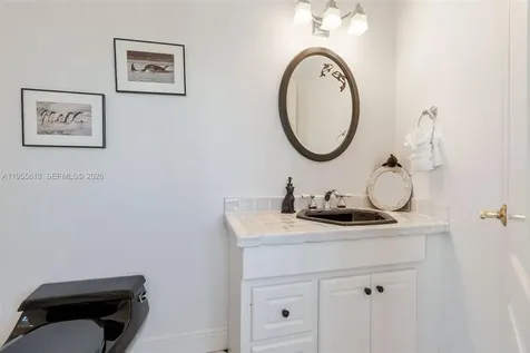 44 W Plaza Del Lago Lower Keys FL 33036