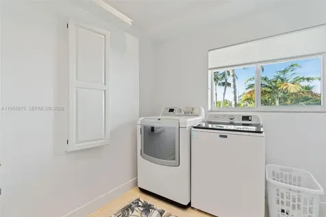 44 W Plaza Del Lago Lower Keys FL 33036