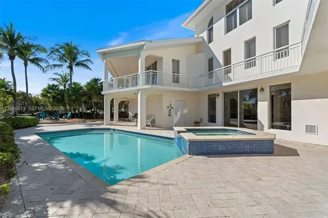 44 W Plaza Del Lago Lower Keys FL 33036
