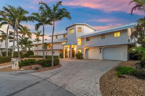 44 W Plaza Del Lago Lower Keys FL 33036
