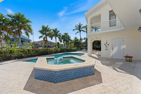 44 W Plaza Del Lago Lower Keys FL 33036
