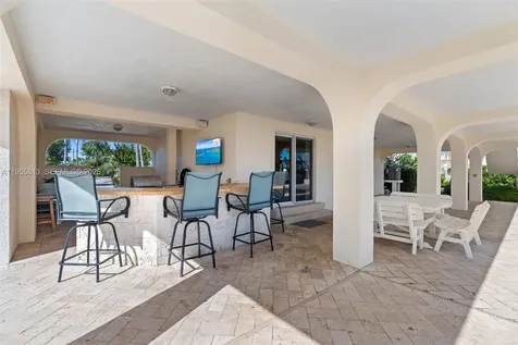 44 W Plaza Del Lago Lower Keys FL 33036