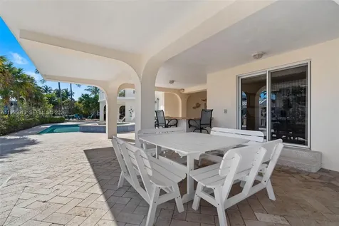 44 W Plaza Del Lago Lower Keys FL 33036