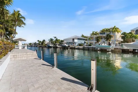 44 W Plaza Del Lago Lower Keys FL 33036