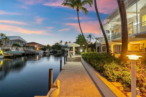44 W Plaza Del Lago Lower Keys FL 33036